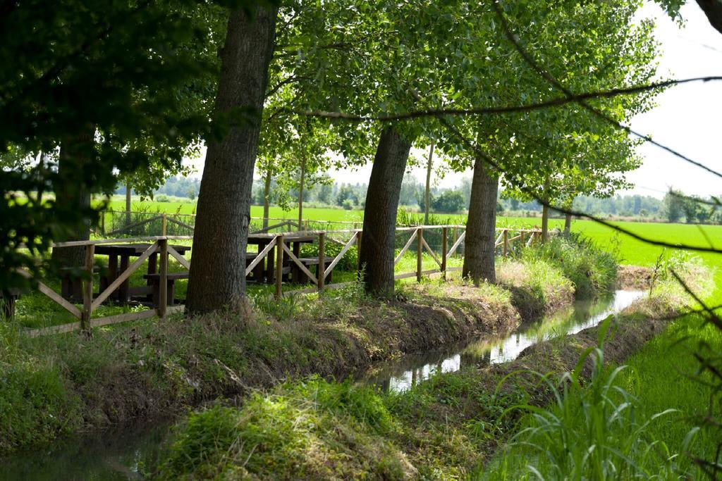 Agriturismo Fiamberta Panzió Certosa di Pavia Kültér fotó