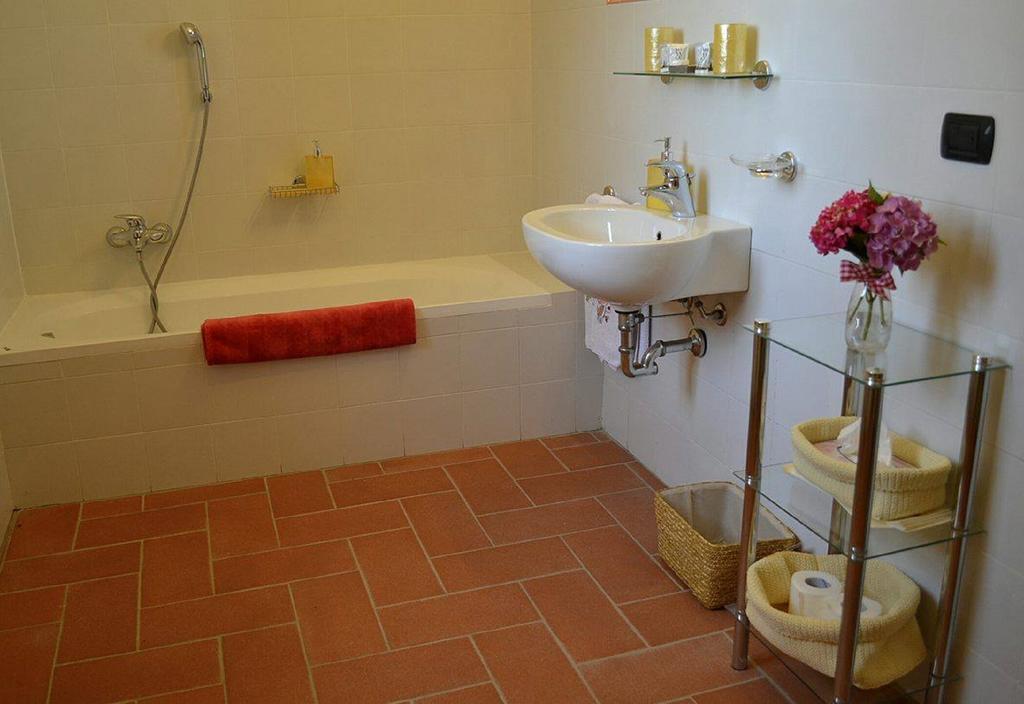 Agriturismo Fiamberta Panzió Certosa di Pavia Kültér fotó